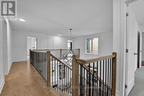 32 Edenbridge Court, Ottawa, ON - Indoor Photo Showing Other Room