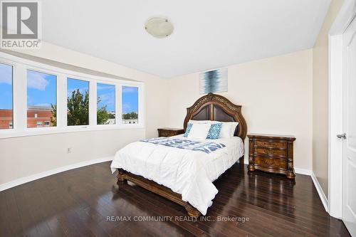 58 Clamerten Road, Whitchurch-Stouffville, ON - Indoor Photo Showing Bedroom