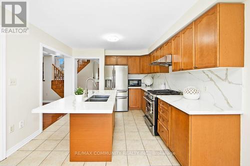 58 Clamerten Road, Whitchurch-Stouffville, ON - Indoor Photo Showing Kitchen With Double Sink
