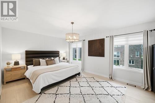 1521 Stovell Crescent, Innisfil, ON - Indoor Photo Showing Bedroom