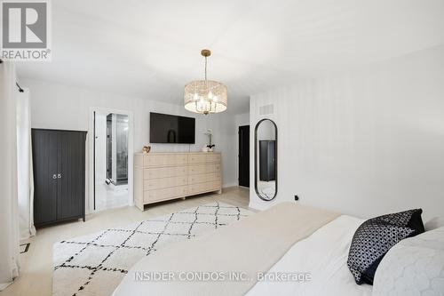 1521 Stovell Crescent, Innisfil, ON - Indoor Photo Showing Bedroom
