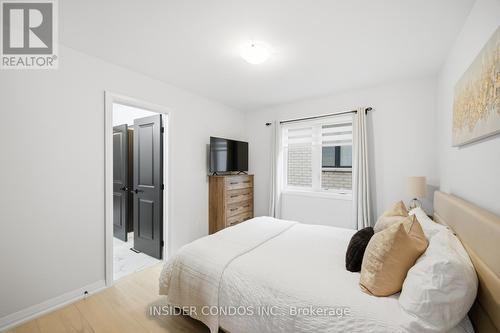 1521 Stovell Crescent, Innisfil, ON - Indoor Photo Showing Bedroom