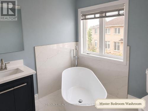 22 Castleview Crescent, Markham, ON - Indoor Photo Showing Bathroom