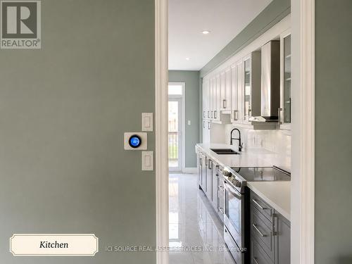 22 Castleview Crescent, Markham, ON - Indoor Photo Showing Kitchen With Double Sink