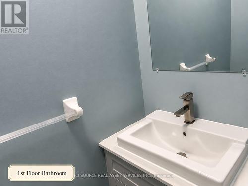 22 Castleview Crescent, Markham, ON - Indoor Photo Showing Bathroom