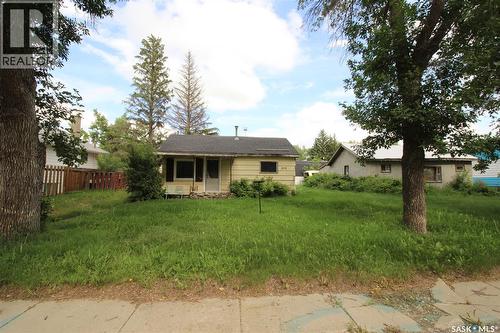 3169 Rutland Avenue, Gull Lake, SK - Outdoor
