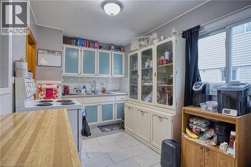 139 Glassco Avenue N, Hamilton, ON - Indoor
