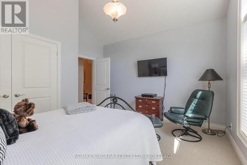 Main Level - Bedroom 2 - 3538 Algonquin Drive, Fort Erie (Ridgeway), ON - Indoor Photo Showing Bedroom