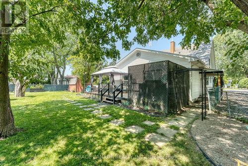 12437 St Thomas Street, Tecumseh, ON - Outdoor