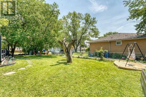 12437 St Thomas Street, Tecumseh, ON - Outdoor