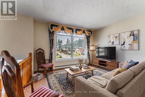 307 Mckenzie Avenue, North Bay (Widdifield), ON - Indoor Photo Showing Living Room