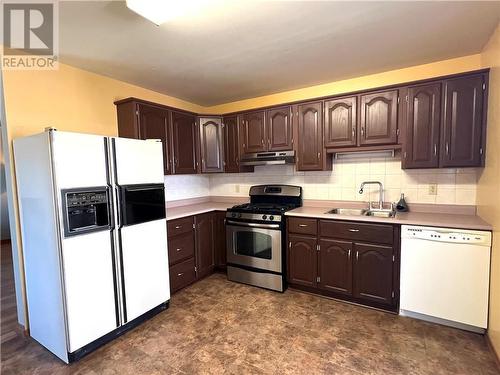 56 Rutland Avenue, Markstay-Warren, ON - Indoor Photo Showing Kitchen With Double Sink