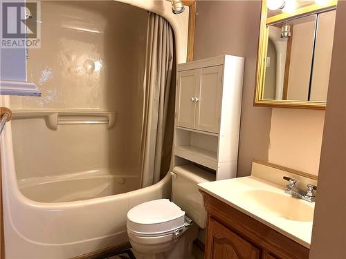 56 Rutland Avenue, Markstay-Warren, ON - Indoor Photo Showing Bathroom
