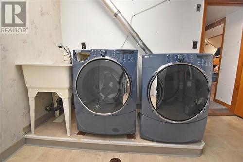 1066 Delwood Court, Sudbury, ON - Indoor Photo Showing Laundry Room