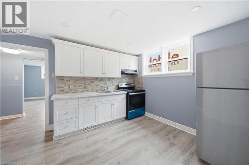 293 Highland Road E Unit# C, Kitchener, ON - Indoor Photo Showing Kitchen