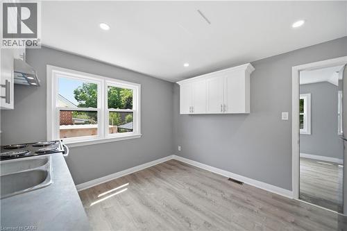 293 Highland Road E Unit# B, Kitchener, ON - Indoor Photo Showing Other Room