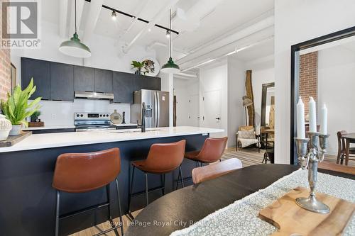 112 - 120 Huron Street, Guelph (St. Patrick'S Ward), ON - Indoor Photo Showing Kitchen With Upgraded Kitchen
