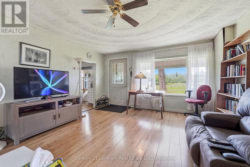 1504 Vanderwater Road, Tweed (Hungerford (Twp)), ON - Indoor Photo Showing Living Room