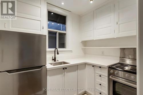 18 Edgewood Avenue, Toronto, ON - Indoor Photo Showing Kitchen