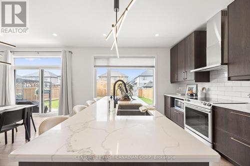 10 Beaty Lane, Zorra (Thamesford), ON - Indoor Photo Showing Kitchen With Double Sink With Upgraded Kitchen