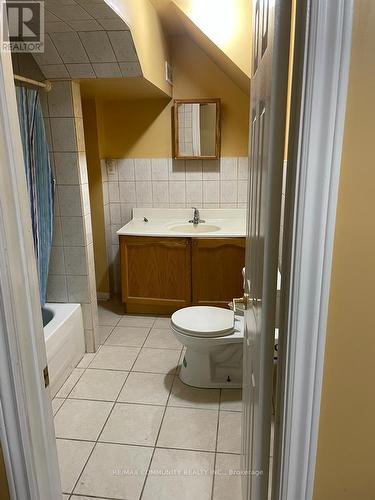 24 Elmrill Road, Markham, ON - Indoor Photo Showing Bathroom