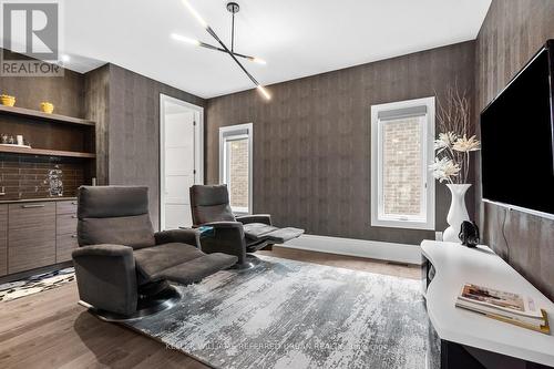 61 Ria Court, King, ON - Indoor
