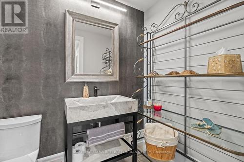 61 Ria Court, King, ON - Indoor