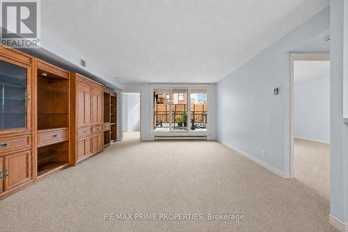 105 - 205 Somerset Street W, Ottawa, ON - Indoor Photo Showing Other Room