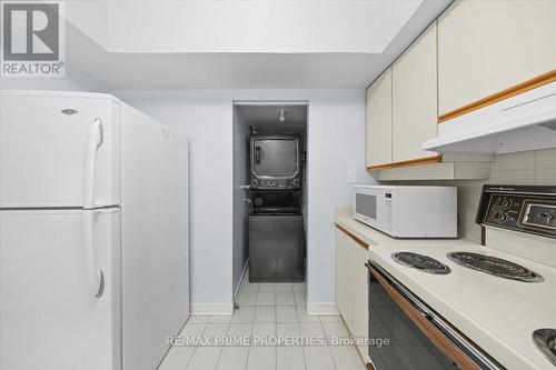 105 - 205 Somerset Street W, Ottawa, ON - Indoor Photo Showing Kitchen