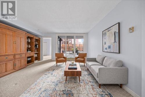 105 - 205 Somerset Street W, Ottawa, ON - Indoor Photo Showing Living Room