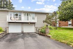 42 CHARKAY STREET Ottawa, ON K2E 5N4