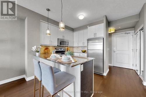 707 - 3563 Lake Shore Boulevard W, Toronto, ON - Indoor Photo Showing Kitchen With Upgraded Kitchen