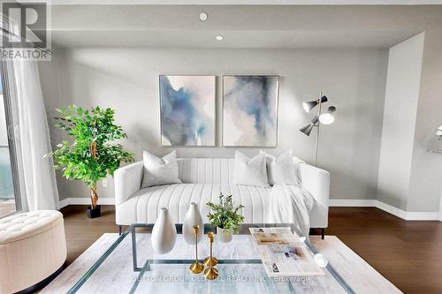 707 - 3563 Lake Shore Boulevard W, Toronto, ON - Indoor