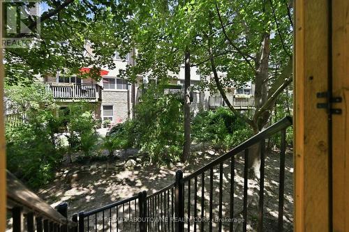 25 Southwind Terrace, Oakville, ON - Outdoor