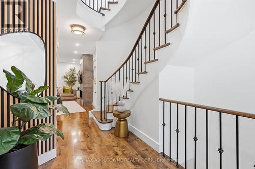 25 Southwind Terrace, Oakville, ON - Indoor Photo Showing Other Room