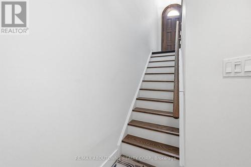 25 Southwind Terrace, Oakville, ON - Indoor Photo Showing Other Room