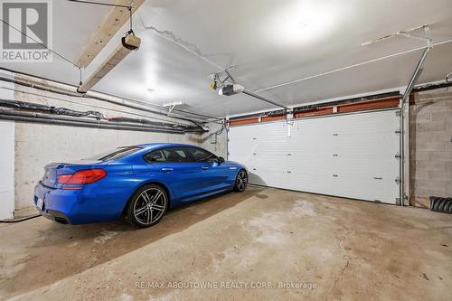 25 Southwind Terrace, Oakville, ON - Indoor Photo Showing Garage