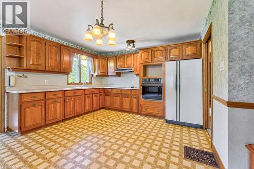 7316 Wellington Rd 30, Guelph, ON - Indoor Photo Showing Kitchen