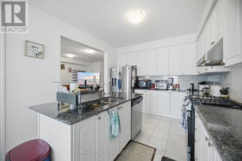 106 Seeley Avenue, Southgate, ON - Indoor Photo Showing Kitchen With Stainless Steel Kitchen With Upgraded Kitchen