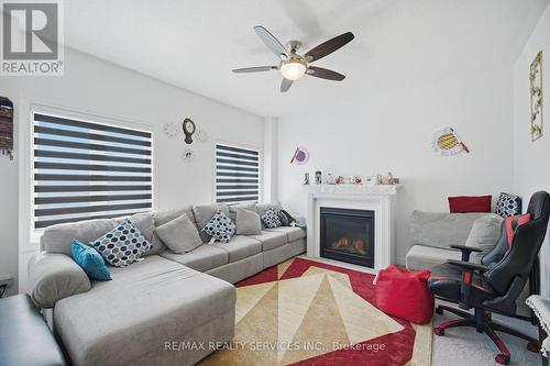 106 Seeley Avenue, Southgate, ON - Indoor Photo Showing Living Room With Fireplace