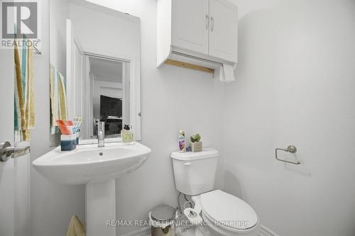 106 Seeley Avenue, Southgate, ON - Indoor Photo Showing Bathroom