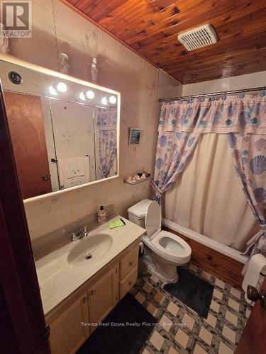 83 Laurier Road, Elliot Lake, ON - Indoor Photo Showing Bathroom