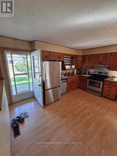 83 Laurier Road, Elliot Lake, ON - Indoor Photo Showing Kitchen