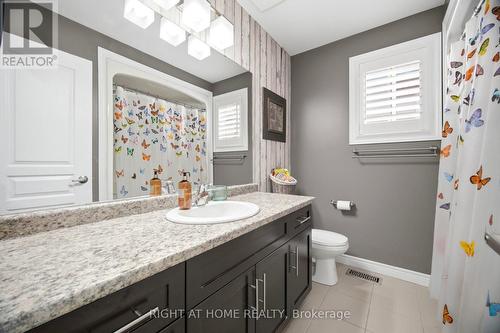 79 Garinger Crescent, Hamilton, ON - Indoor Photo Showing Bathroom