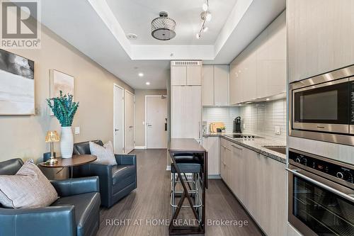 3110 - 115 Blue Jays Way, Toronto, ON - Indoor Photo Showing Kitchen With Upgraded Kitchen