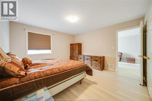 1556 Heatherglen Drive, Tecumseh, ON - Indoor Photo Showing Bedroom