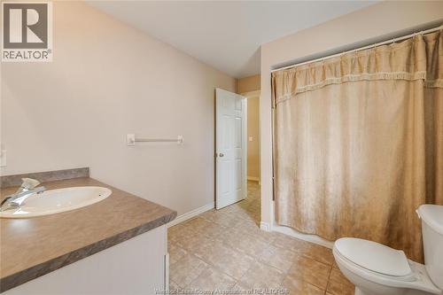 1556 Heatherglen Drive, Tecumseh, ON - Indoor Photo Showing Bathroom