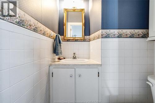 1247 Heritage Road, Kingsville, ON - Indoor Photo Showing Bathroom