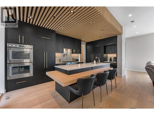 9829 Beacon Hill Crescent, Lake Country, BC - Indoor