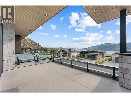 9829 Beacon Hill Crescent, Lake Country, BC - Outdoor With Exterior